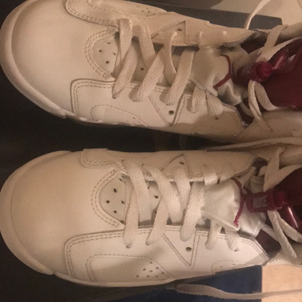 Jordan 6 Maroon - Picture 7 of 7